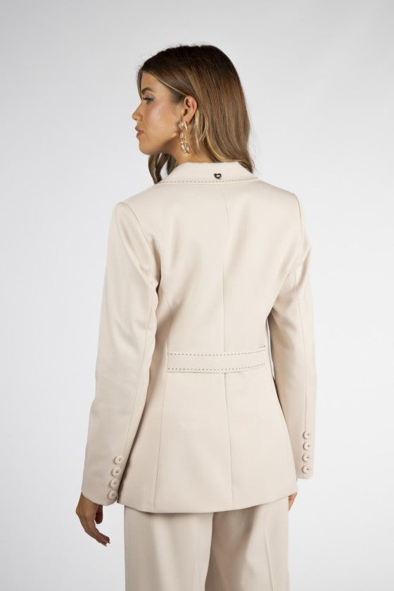 Blazer creme pespontos em contraste