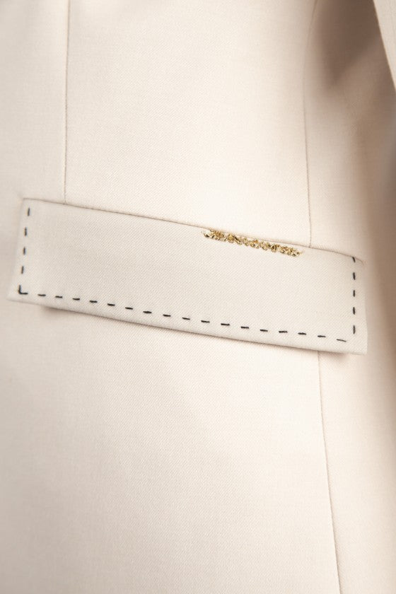 Blazer creme pespontos em contraste