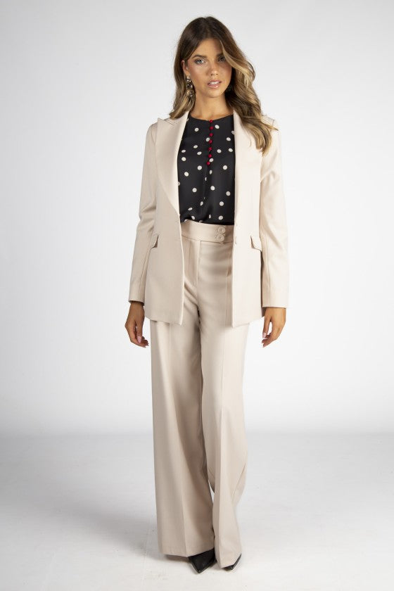 Calças largas com pespontos em contraste