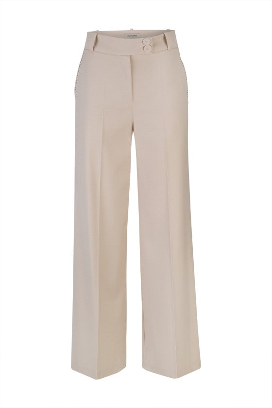 Calças largas com pespontos em contraste