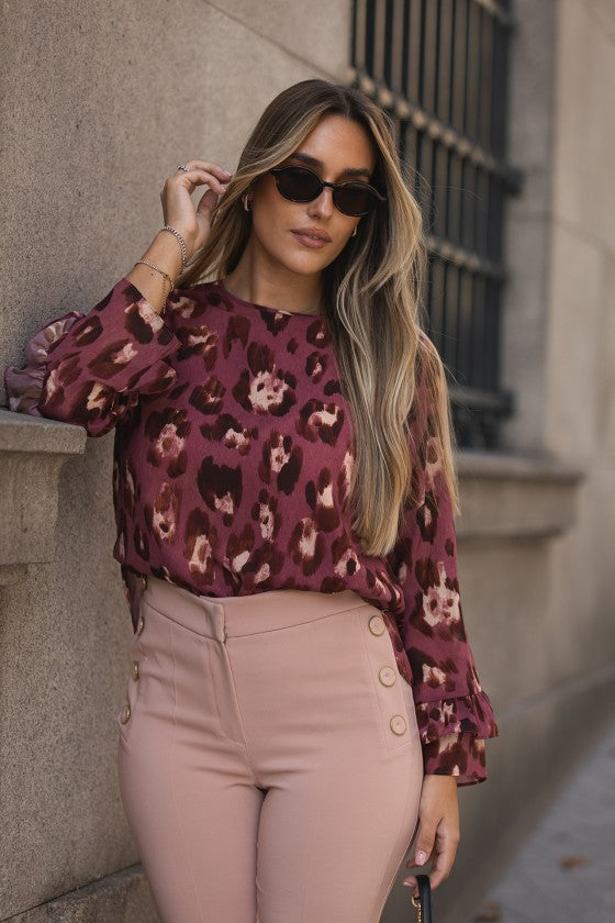 Túnica estampada folhos nas mangas